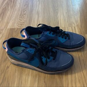 Nike Airmax 90 Terrascape Obsidian with pink details 8.5